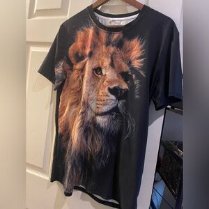 Unisex Black T-Shirt with Lion Print-Medium
